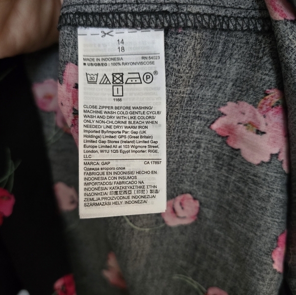 Gap Floral Fit & Flare Dress in Rayon Black Size 14 V Neck Knee Length - Picture 5 of 5